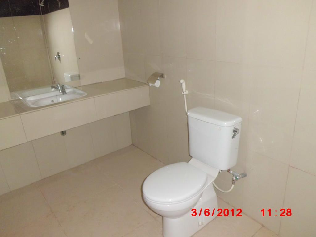 Galaxy Inn Baubau 객실 사진