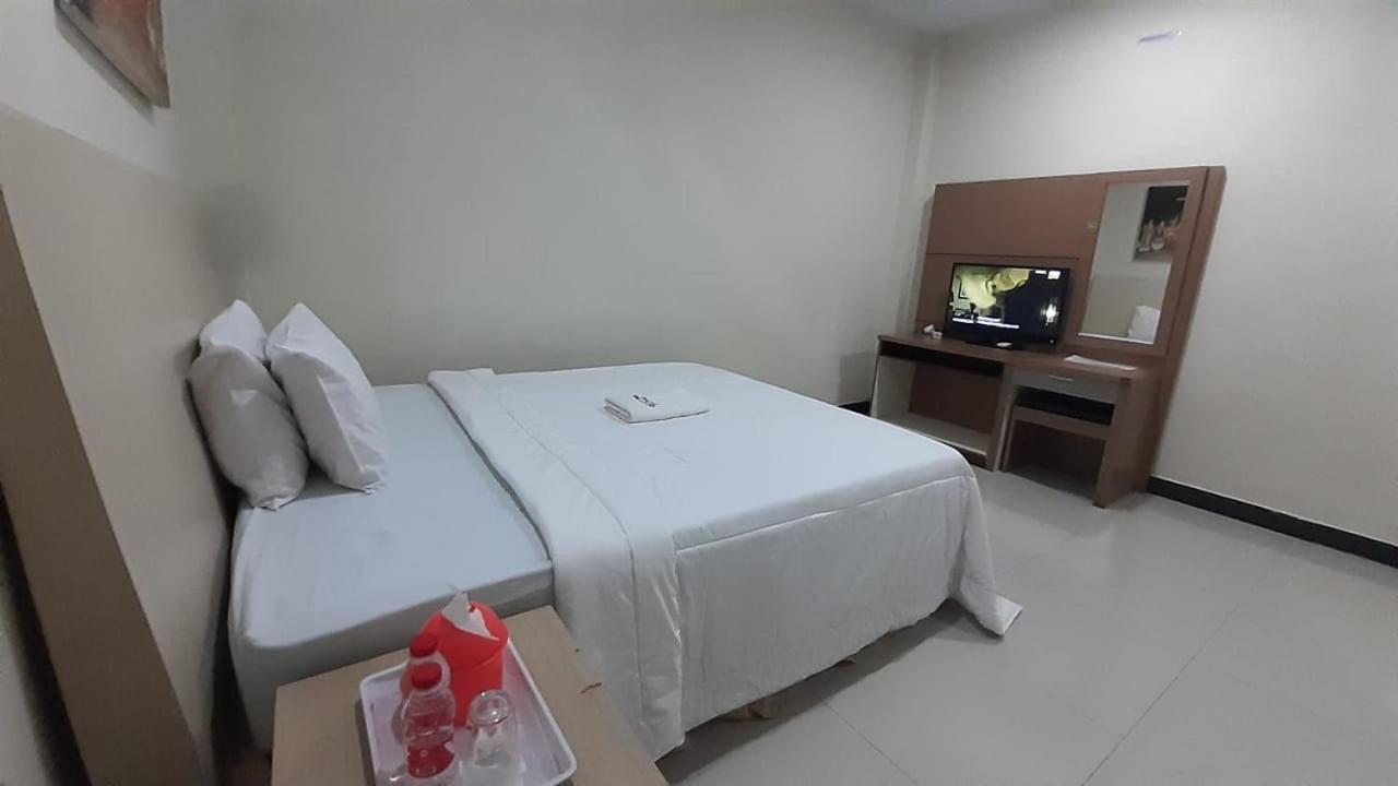 Galaxy Inn Baubau 외부 사진