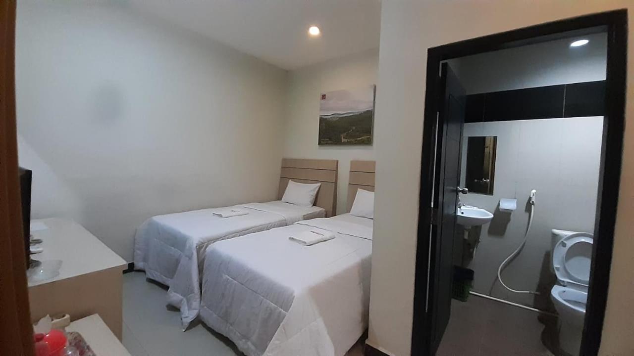 Galaxy Inn Baubau 외부 사진